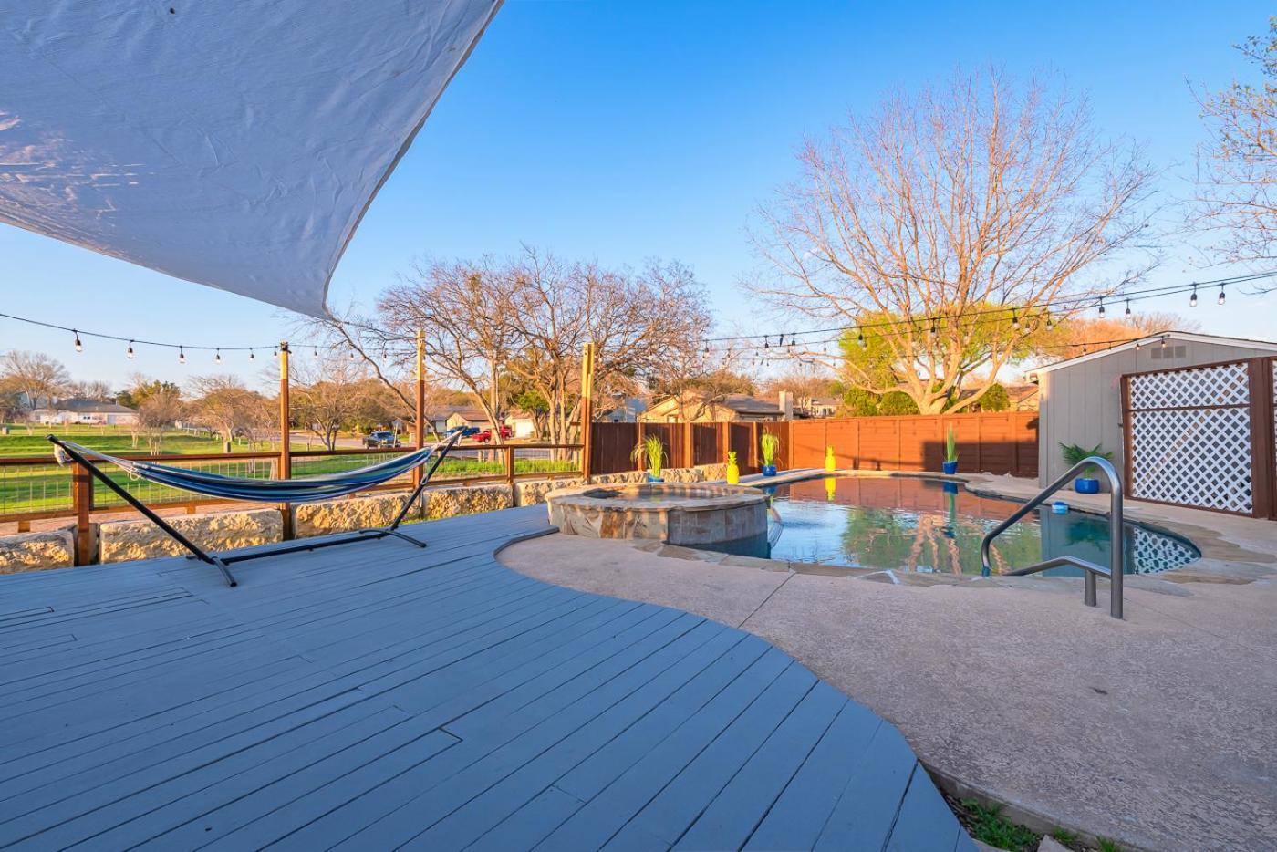 Stunning Pool Overlooking Golf Course & Game Room San Antonio Luaran gambar